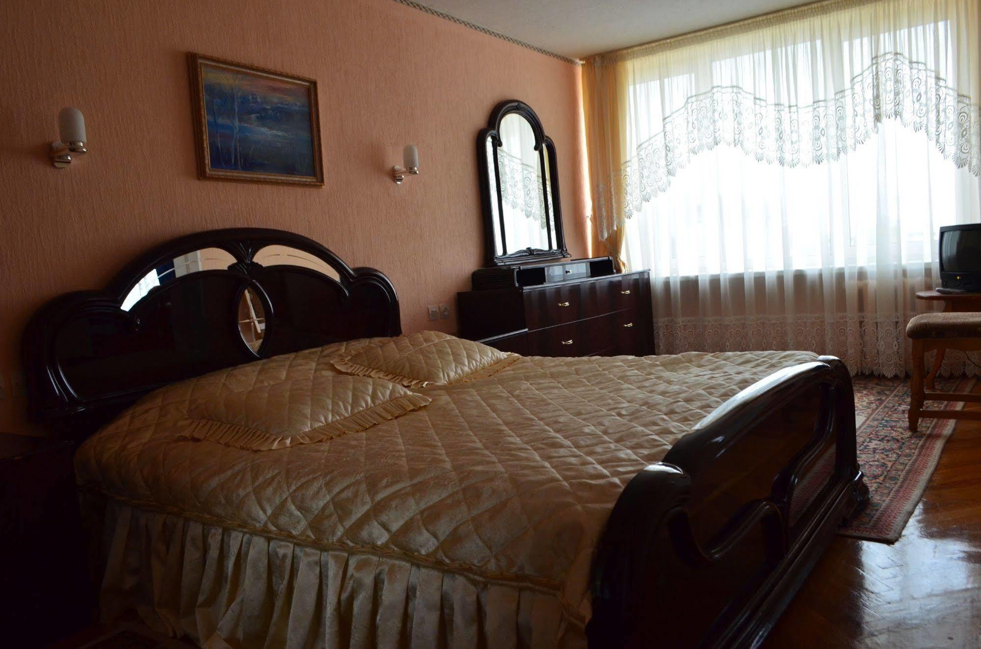 Rizhskaya Hotel Pskov Buitenkant foto